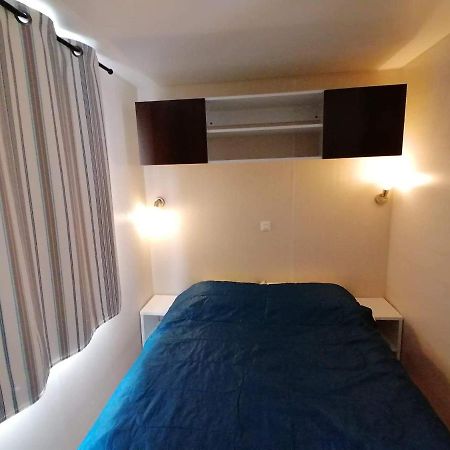 Le Domaine Des Iscles Otel La Roque-d'Antheron Dış mekan fotoğraf