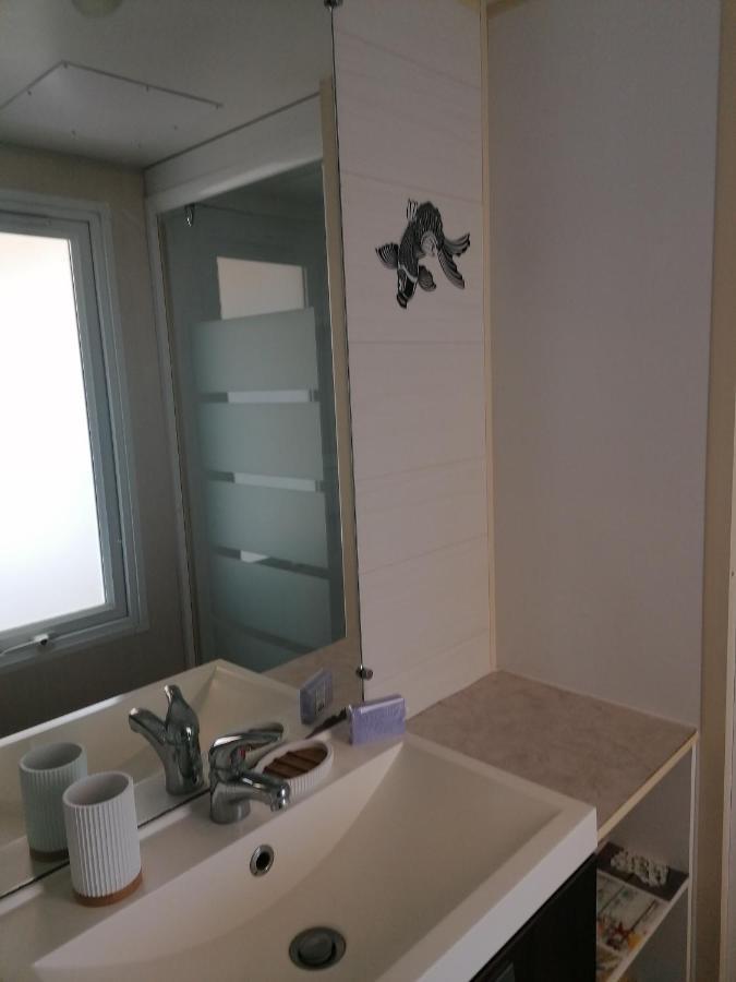Le Domaine Des Iscles Otel La Roque-d'Antheron Dış mekan fotoğraf
